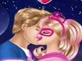 Super Barbie e namorado beijos